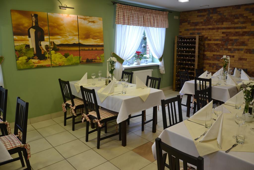 Hotel Solpark Kleszczów Екстериор снимка
