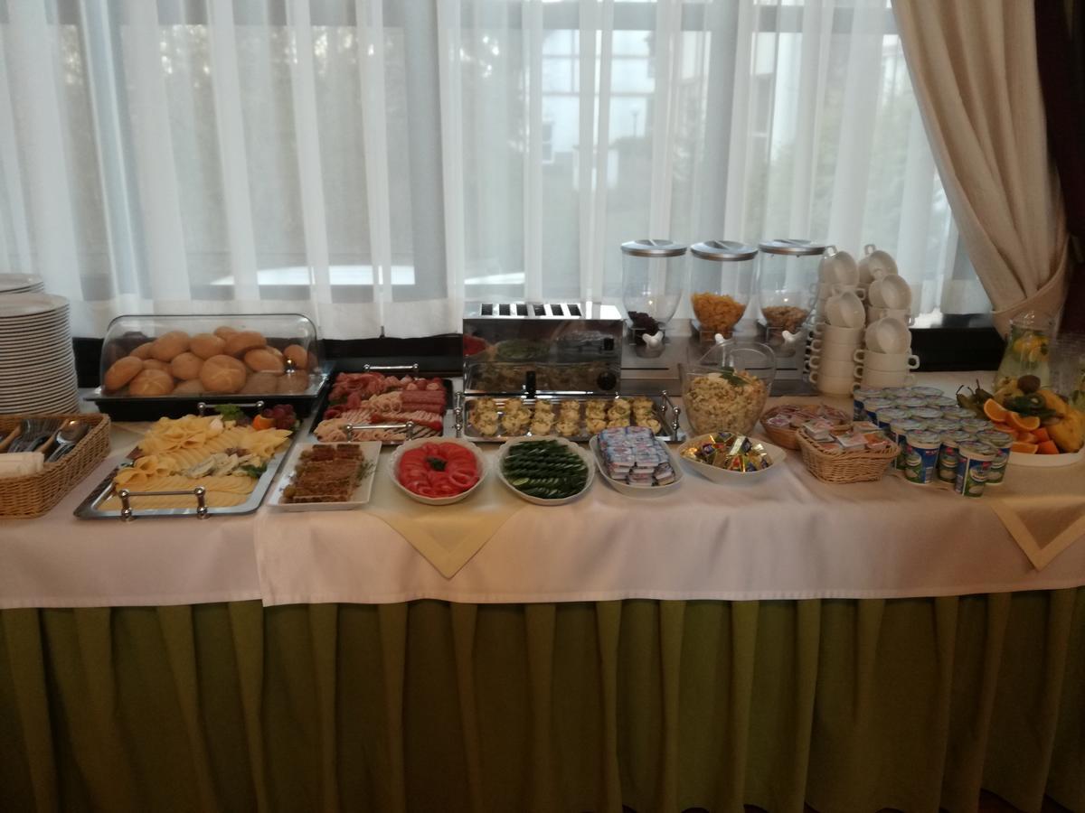 Hotel Solpark Kleszczów Екстериор снимка